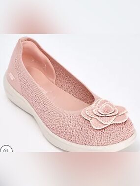 Skechers Women’s Blush Pink Knit Ballet Flat with Floral Applique Size 7.5